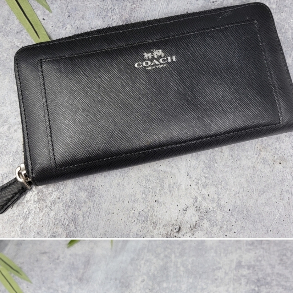 Coach | Black Crossgrain Leather Zip Around Accordion Wallet